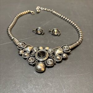 Unique Silver and stones Necklace and Earring Set